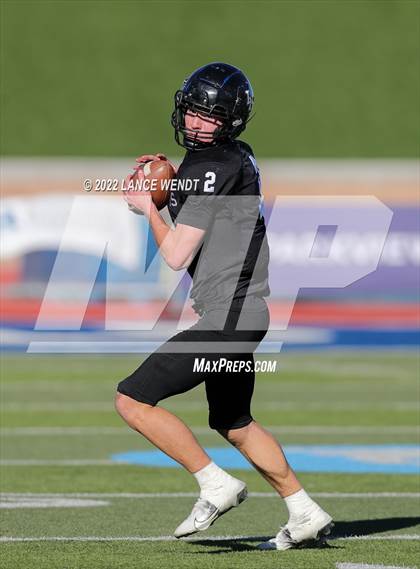 Thumbnail 1 in Limon vs. Wray (CHSAA 1A Final) photogallery.