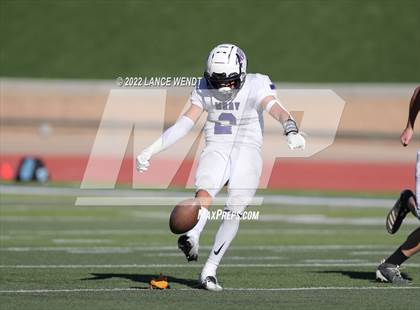 Thumbnail 2 in Limon vs. Wray (CHSAA 1A Final) photogallery.