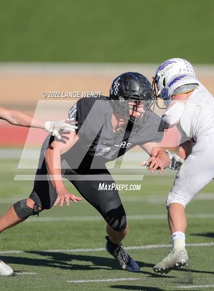 Thumbnail 2 in Limon vs. Wray (CHSAA 1A Final) photogallery.