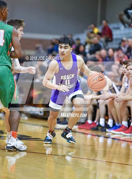 Thumbnail 2 in SAAABC Class 5A Boys High School All Star Game photogallery.