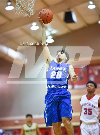 Thumbnail 3 in SAAABC Class 5A Boys High School All Star Game photogallery.