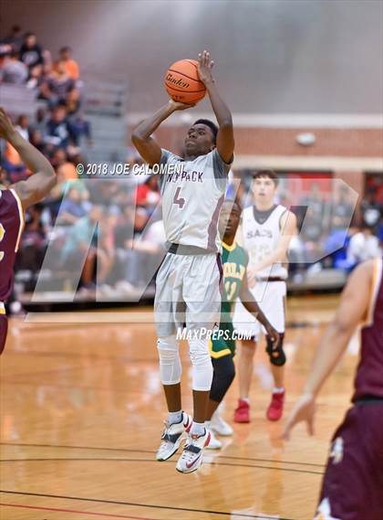 Thumbnail 2 in SAAABC Class 5A Boys High School All Star Game photogallery.
