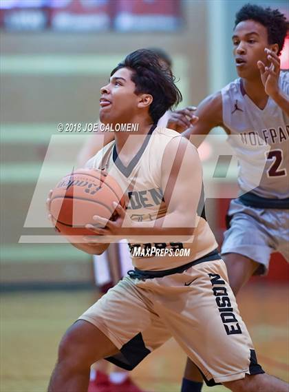 Thumbnail 1 in SAAABC Class 5A Boys High School All Star Game photogallery.
