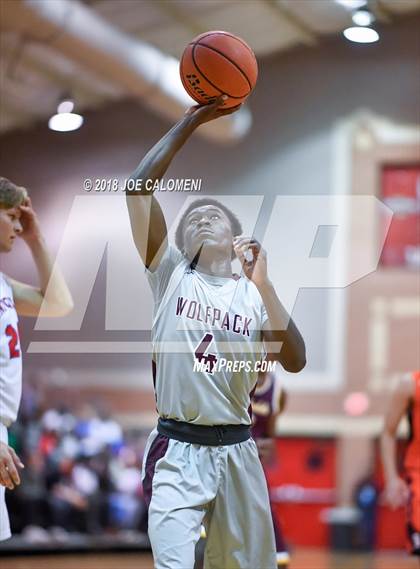 Thumbnail 3 in SAAABC Class 5A Boys High School All Star Game photogallery.