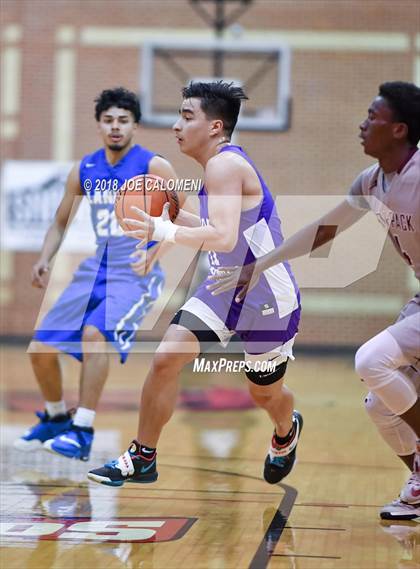 Thumbnail 1 in SAAABC Class 5A Boys High School All Star Game photogallery.