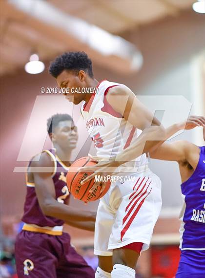 Thumbnail 3 in SAAABC Class 5A Boys High School All Star Game photogallery.