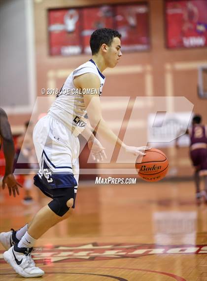 Thumbnail 2 in SAAABC Class 5A Boys High School All Star Game photogallery.