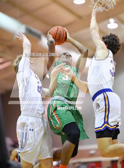 Thumbnail 2 in SAAABC Class 5A Boys High School All Star Game photogallery.