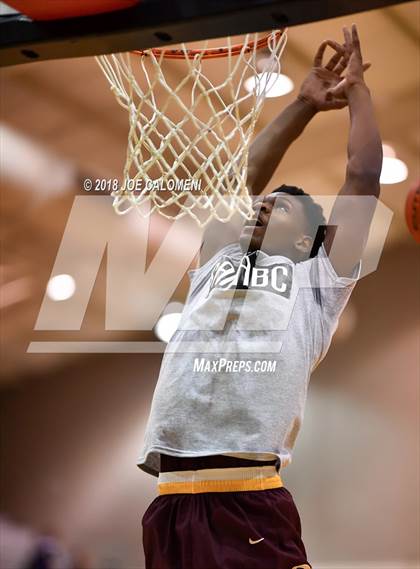 Thumbnail 3 in SAAABC Class 5A Boys High School All Star Game photogallery.