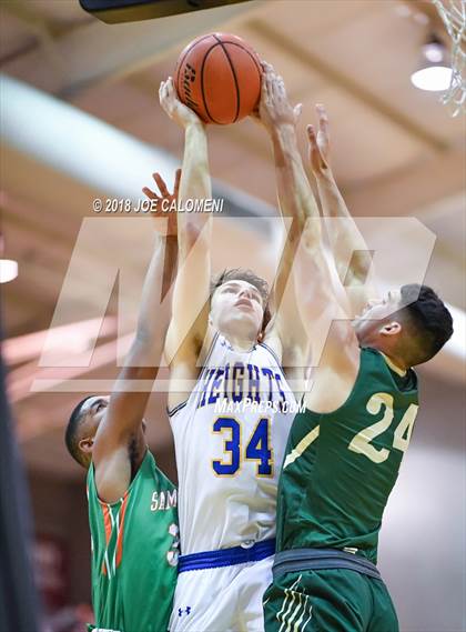 Thumbnail 2 in SAAABC Class 5A Boys High School All Star Game photogallery.
