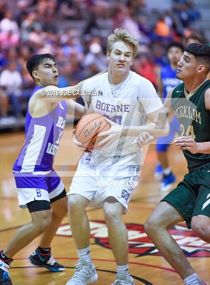 Thumbnail 1 in SAAABC Class 5A Boys High School All Star Game photogallery.