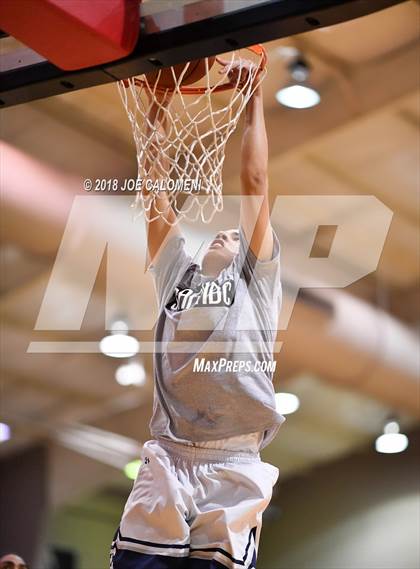 Thumbnail 2 in SAAABC Class 5A Boys High School All Star Game photogallery.