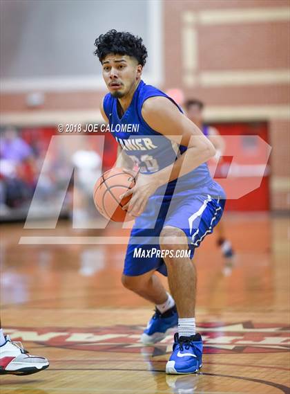 Thumbnail 2 in SAAABC Class 5A Boys High School All Star Game photogallery.