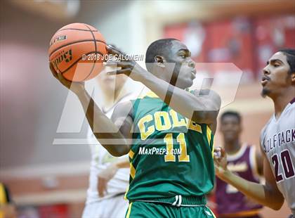 Thumbnail 3 in SAAABC Class 5A Boys High School All Star Game photogallery.