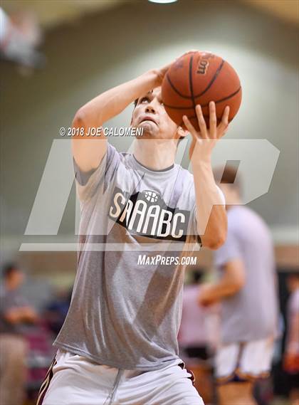 Thumbnail 2 in SAAABC Class 5A Boys High School All Star Game photogallery.