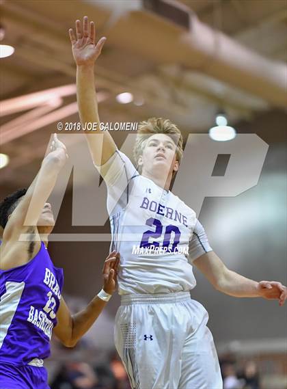 Thumbnail 3 in SAAABC Class 5A Boys High School All Star Game photogallery.