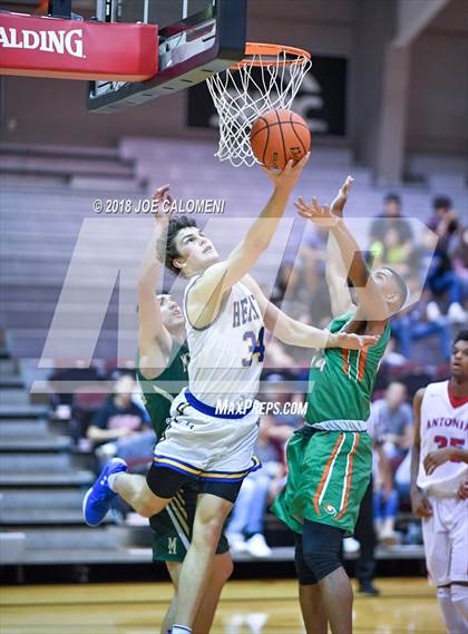 Thumbnail 1 in SAAABC Class 5A Boys High School All Star Game photogallery.