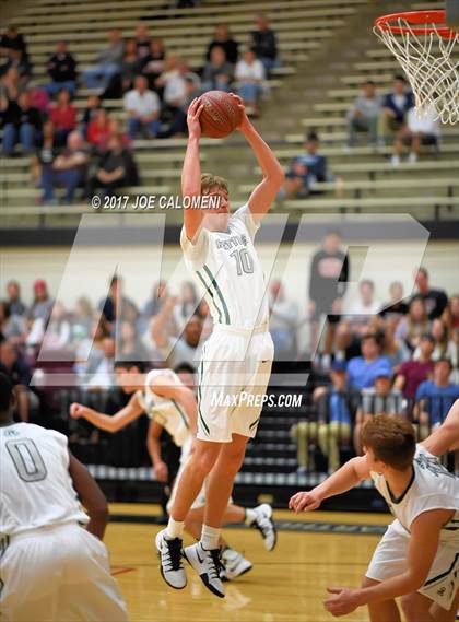 Thumbnail 1 in Reagan [Ronald] vs Churchill photogallery.