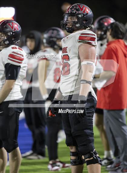 Thumbnail 2 in Westlake vs. Vista Ridge (UIL 6A Bi-District Football Playoff) photogallery.