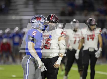 Thumbnail 3 in Westlake vs. Vista Ridge (UIL 6A Bi-District Football Playoff) photogallery.