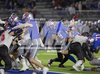 Thumbnail 1 in Westlake vs. Vista Ridge (UIL 6A Bi-District Football Playoff) photogallery.