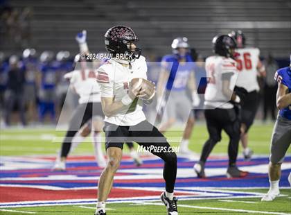 Thumbnail 2 in Westlake vs. Vista Ridge (UIL 6A Bi-District Football Playoff) photogallery.