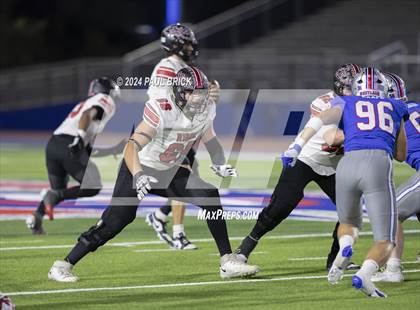 Thumbnail 3 in Westlake vs. Vista Ridge (UIL 6A Bi-District Football Playoff) photogallery.