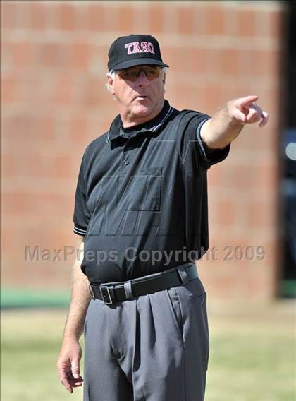 Thumbnail 2 in Naaman Forest vs McKinney North (Carrollton Diamond Classic) photogallery.