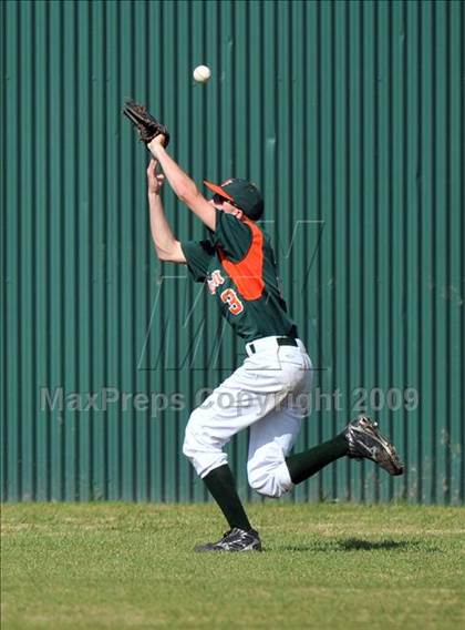 Thumbnail 2 in Naaman Forest vs McKinney North (Carrollton Diamond Classic) photogallery.