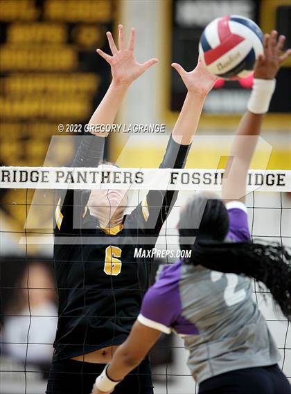 Thumbnail 2 in Timber Creek vs Fossil Ridge photogallery.