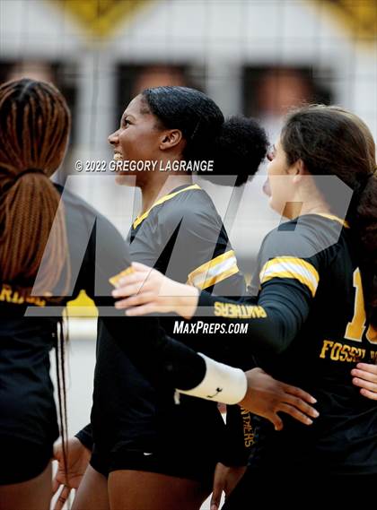 Thumbnail 2 in Timber Creek vs Fossil Ridge photogallery.