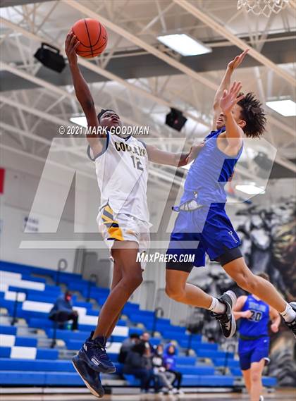 Thumbnail 1 in Nimitz vs Katy Taylor photogallery.