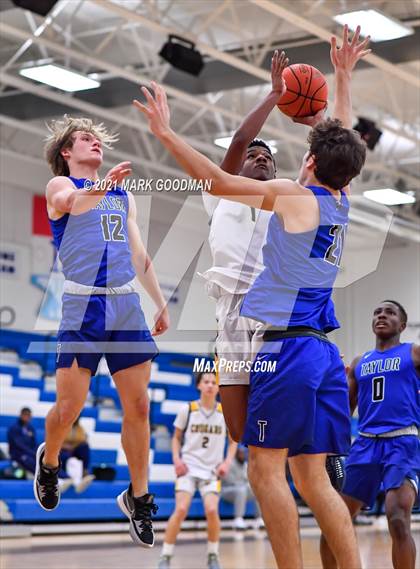 Thumbnail 3 in Nimitz vs Katy Taylor photogallery.
