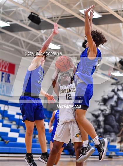 Thumbnail 1 in Nimitz vs Katy Taylor photogallery.