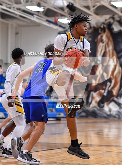 Thumbnail 3 in Nimitz vs Katy Taylor photogallery.