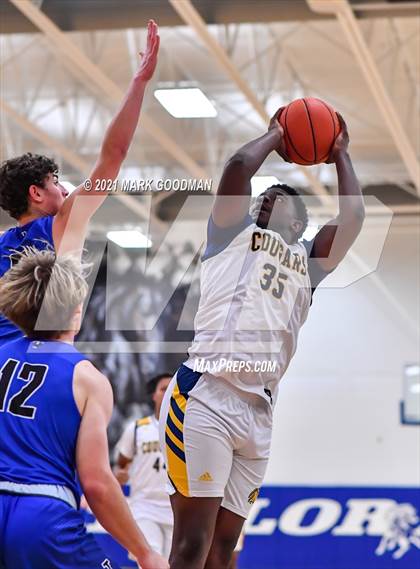 Thumbnail 1 in Nimitz vs Katy Taylor photogallery.