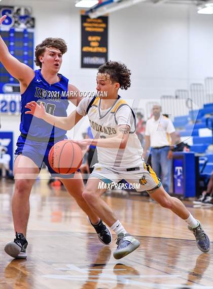 Thumbnail 1 in Nimitz vs Katy Taylor photogallery.