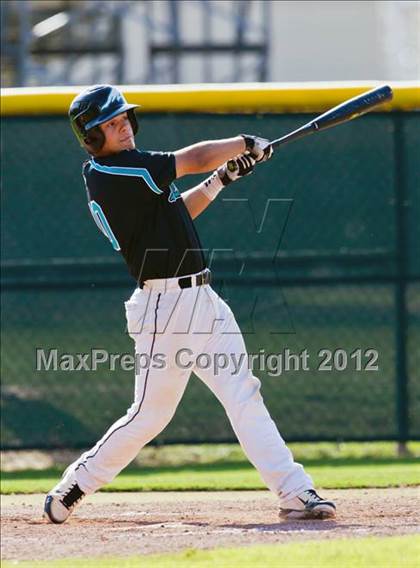 Thumbnail 1 in Pasadena Memorial vs Fort Bend Dulles (UIL 5A Region 3 Area Playoff) photogallery.