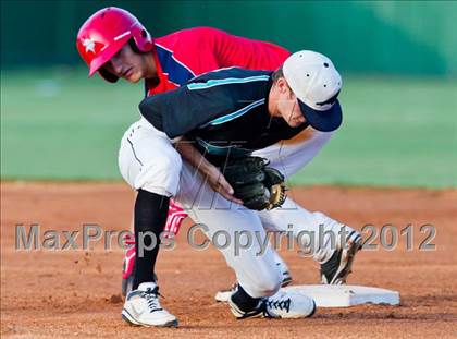 Thumbnail 1 in Pasadena Memorial vs Fort Bend Dulles (UIL 5A Region 3 Area Playoff) photogallery.