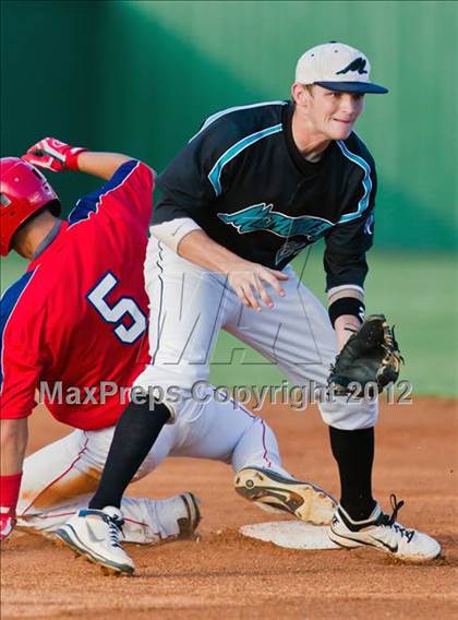 Thumbnail 1 in Pasadena Memorial vs Fort Bend Dulles (UIL 5A Region 3 Area Playoff) photogallery.