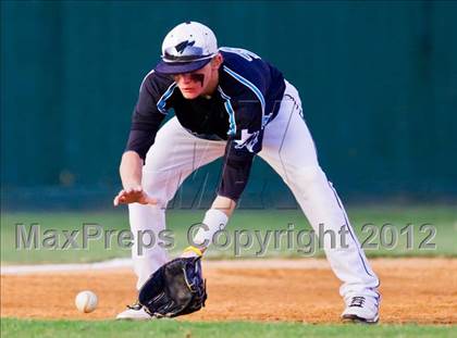 Thumbnail 1 in Pasadena Memorial vs Fort Bend Dulles (UIL 5A Region 3 Area Playoff) photogallery.