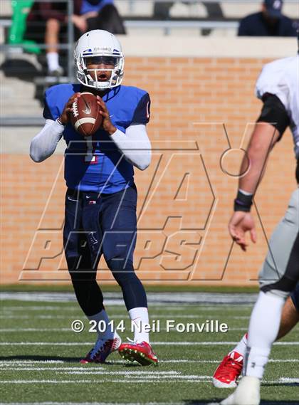Thumbnail 1 in Martin vs. Allen (UIL 6A Regional Playoff) photogallery.