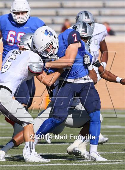 Thumbnail 1 in Martin vs. Allen (UIL 6A Regional Playoff) photogallery.