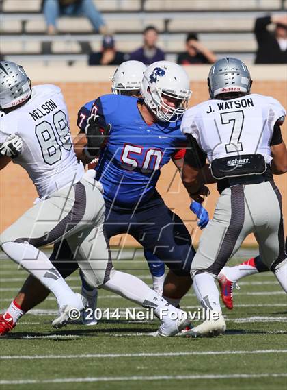 Thumbnail 2 in Martin vs. Allen (UIL 6A Regional Playoff) photogallery.