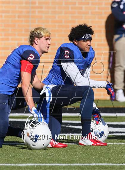 Thumbnail 1 in Martin vs. Allen (UIL 6A Regional Playoff) photogallery.