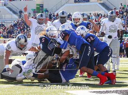 Thumbnail 1 in Martin vs. Allen (UIL 6A Regional Playoff) photogallery.