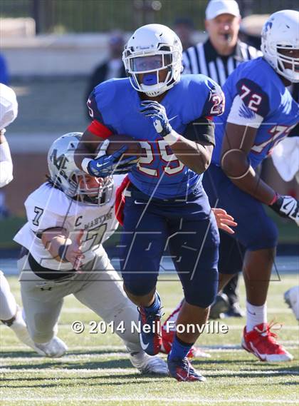 Thumbnail 1 in Martin vs. Allen (UIL 6A Regional Playoff) photogallery.