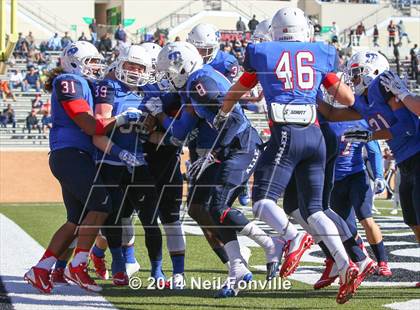 Thumbnail 3 in Martin vs. Allen (UIL 6A Regional Playoff) photogallery.