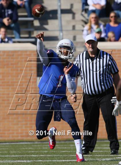 Thumbnail 1 in Martin vs. Allen (UIL 6A Regional Playoff) photogallery.