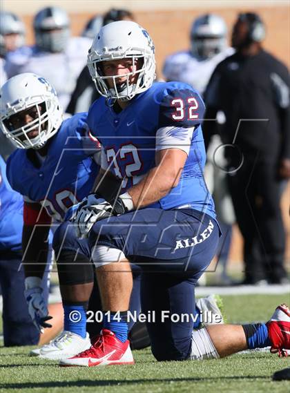 Thumbnail 1 in Martin vs. Allen (UIL 6A Regional Playoff) photogallery.